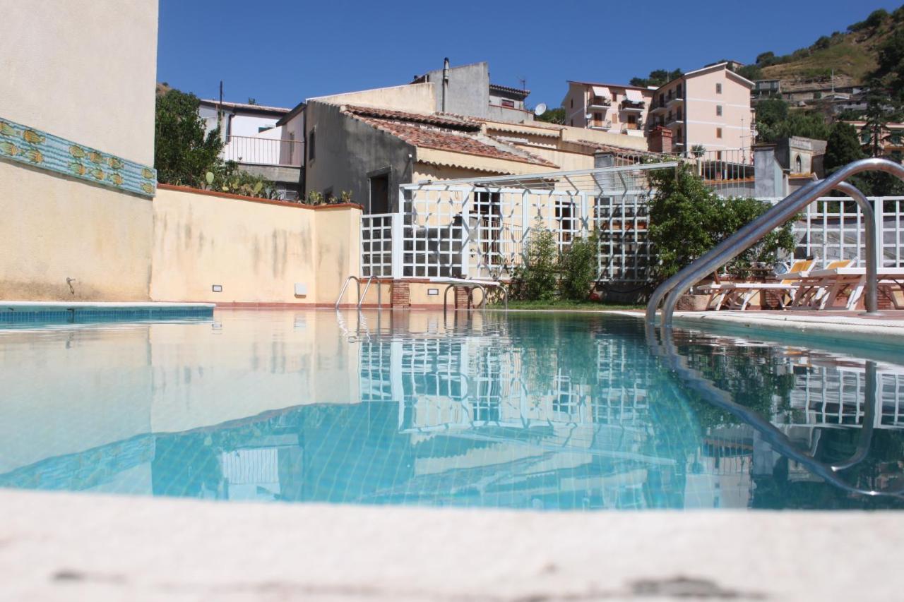 The Clock Houses Borgo Gallodoro 레토이아니 외부 사진